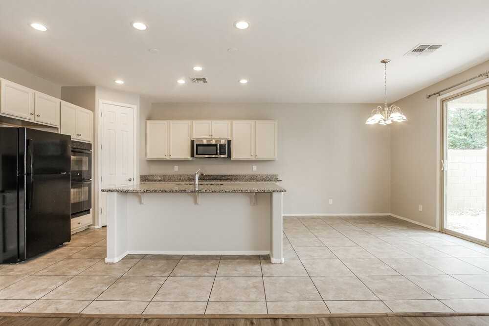 6114 S 30th Ln - Photo 6 of 16