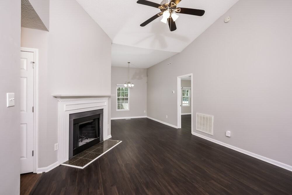 504 Heathwick Dr - Photo 4 of 16