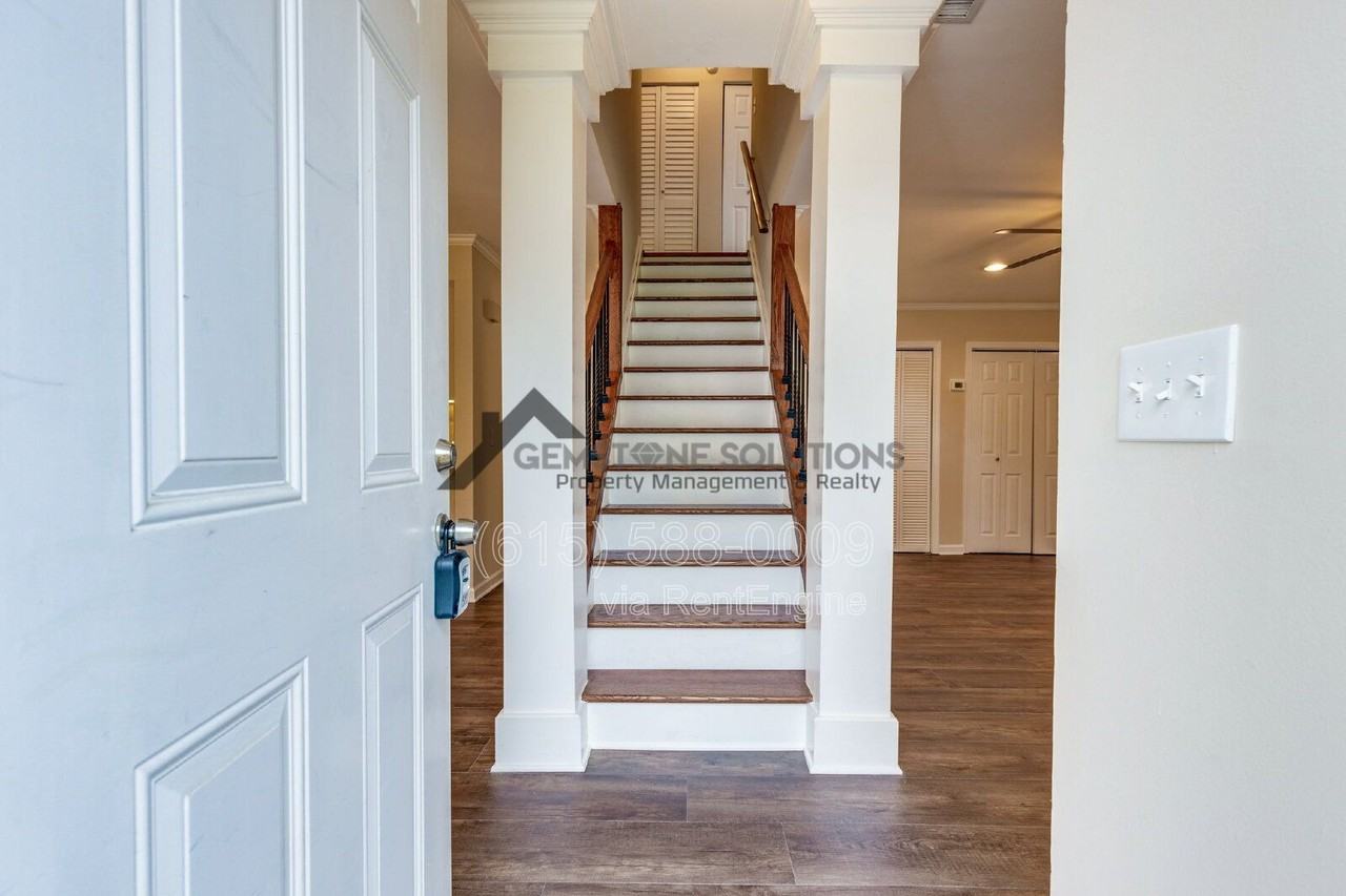 1705 Granville Rd - Photo 5 of 38