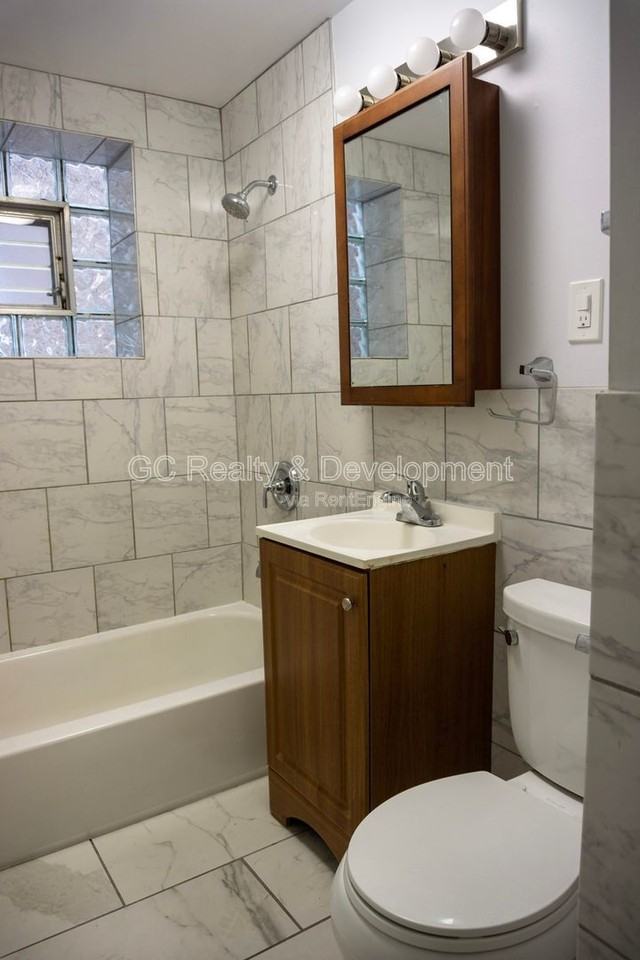 3841 N Sawyer Ave #1 - Photo 7 of 14
