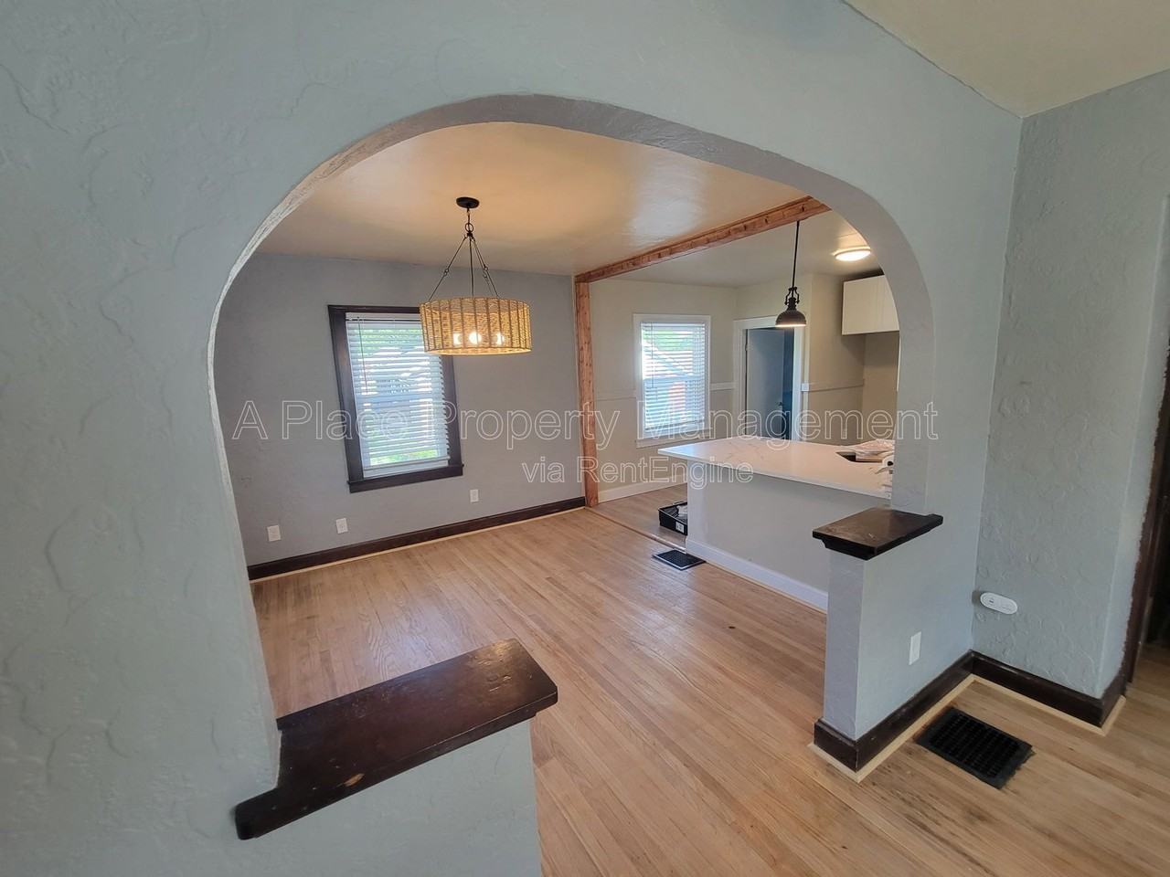 8612 Hume Ave - Photo 2 of 6