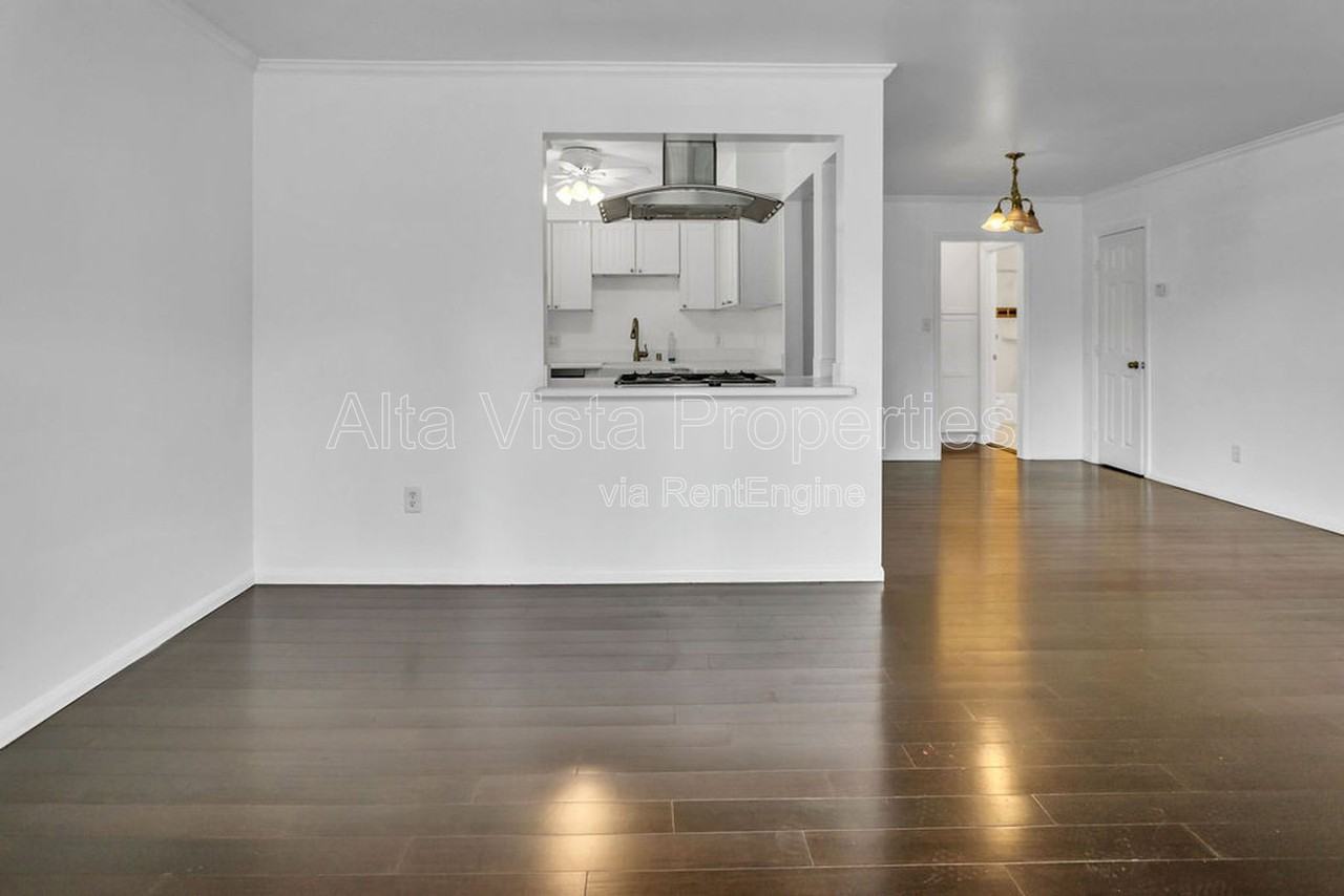 5357 La Jolla Blvd - Photo 2 of 20