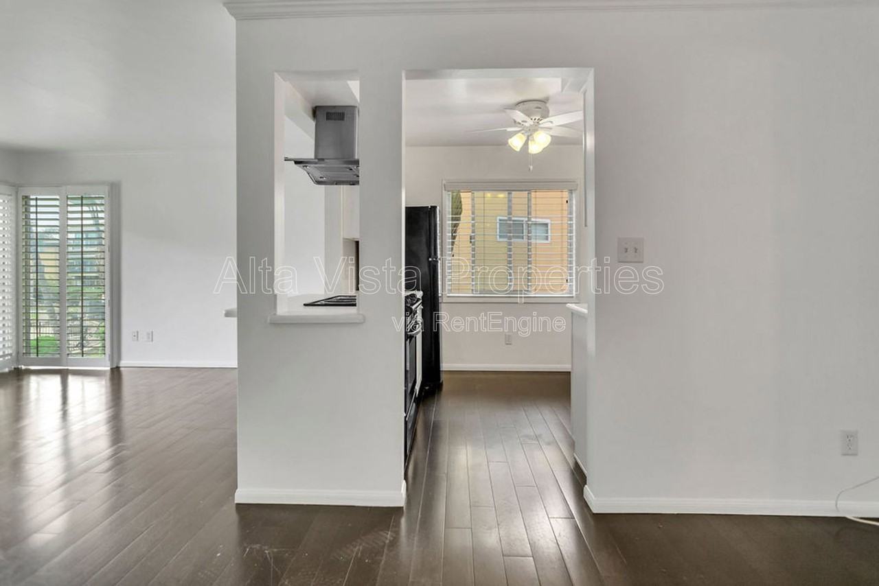 5357 La Jolla Blvd - Photo 6 of 20