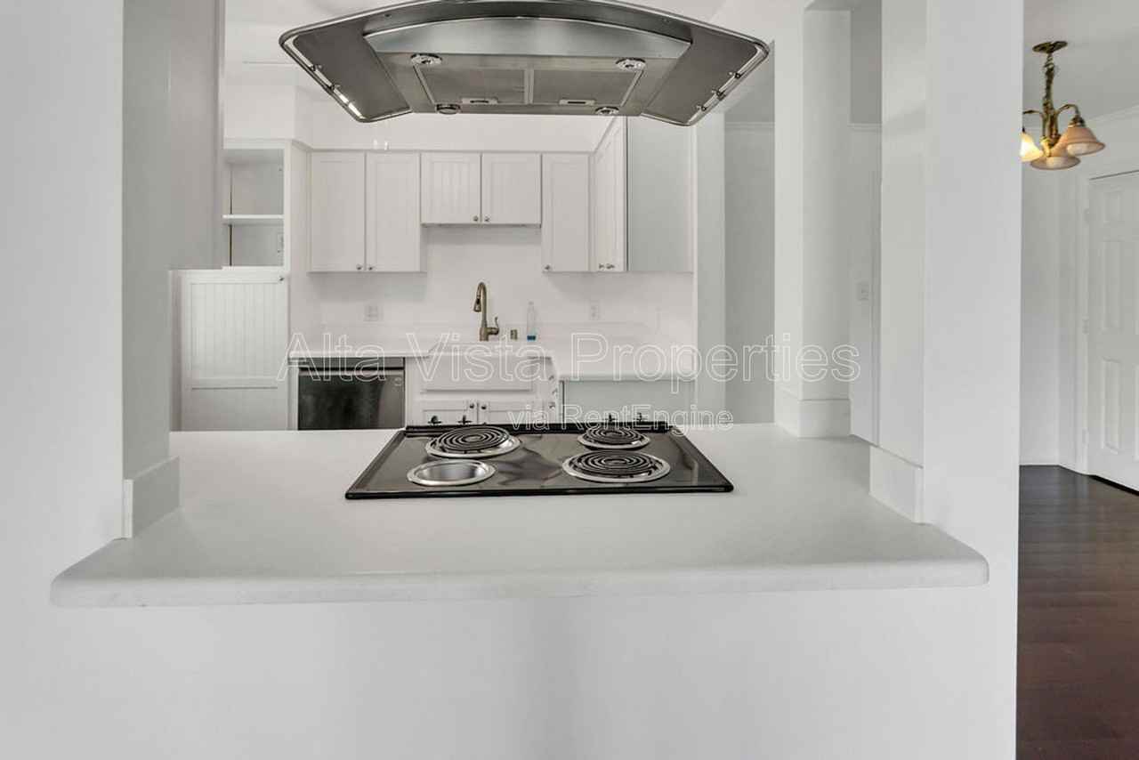 5357 La Jolla Blvd - Photo 7 of 20
