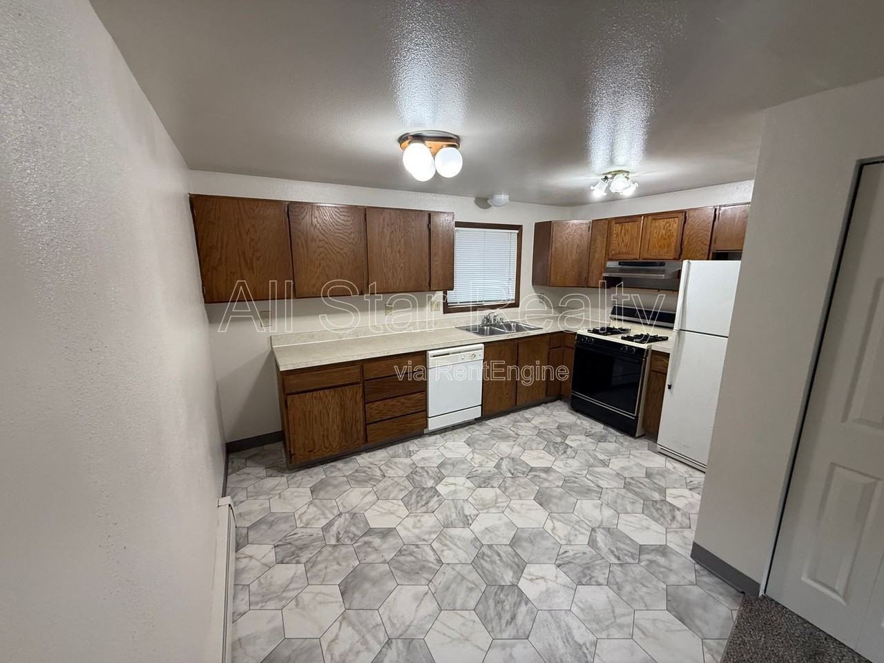 533 Price St #2 - Photo 7 of 22