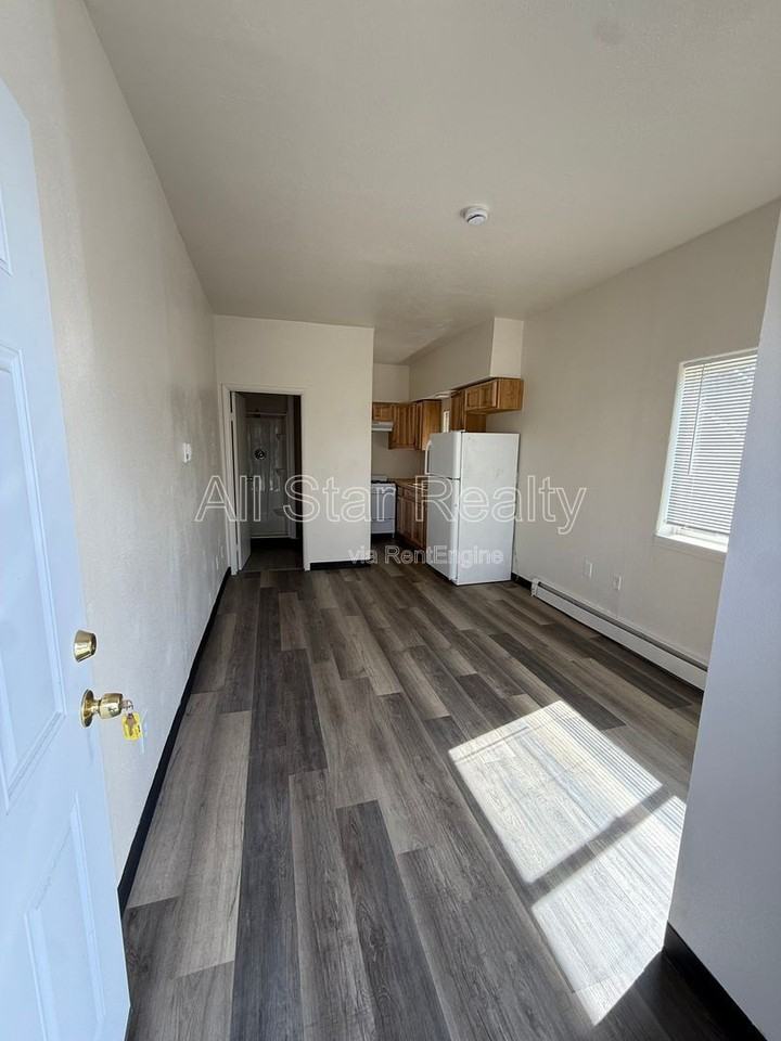 3901 Northwood Dr #8 - Photo 4 of 11
