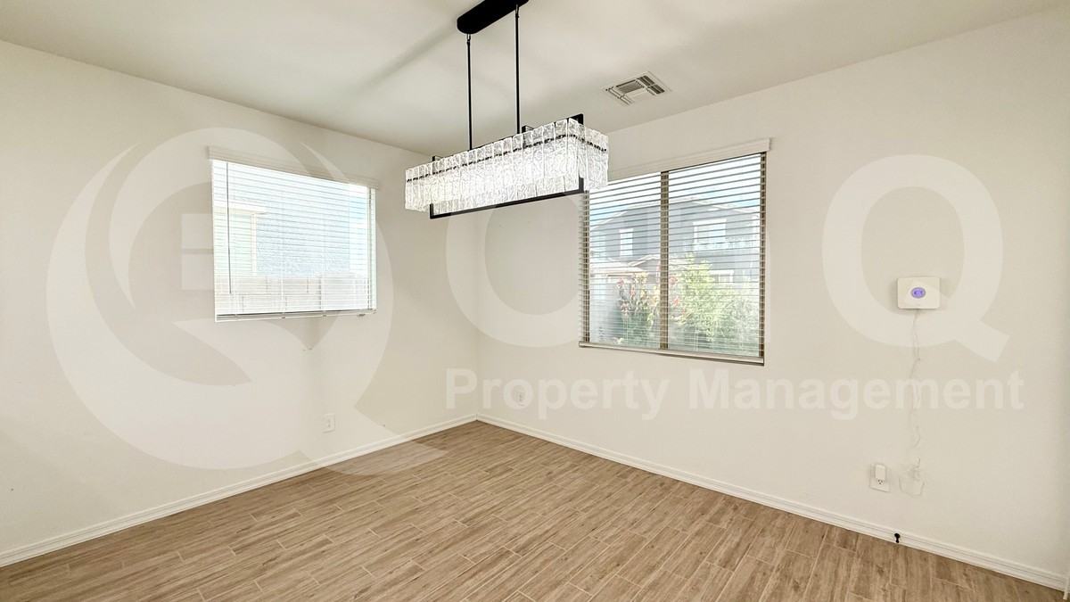 11343 E Upton Ave - Photo 3 of 30