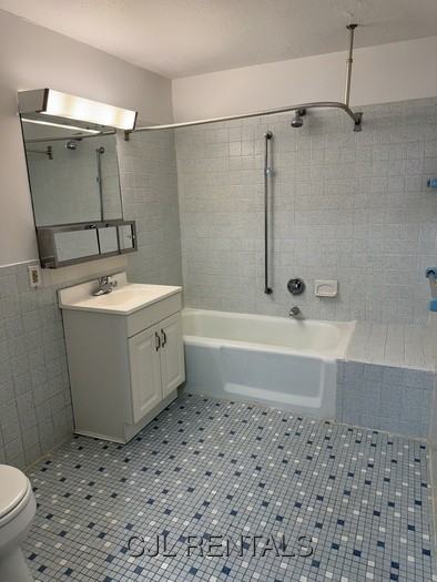 71 Montvale Ave #12 - Photo 6 of 7