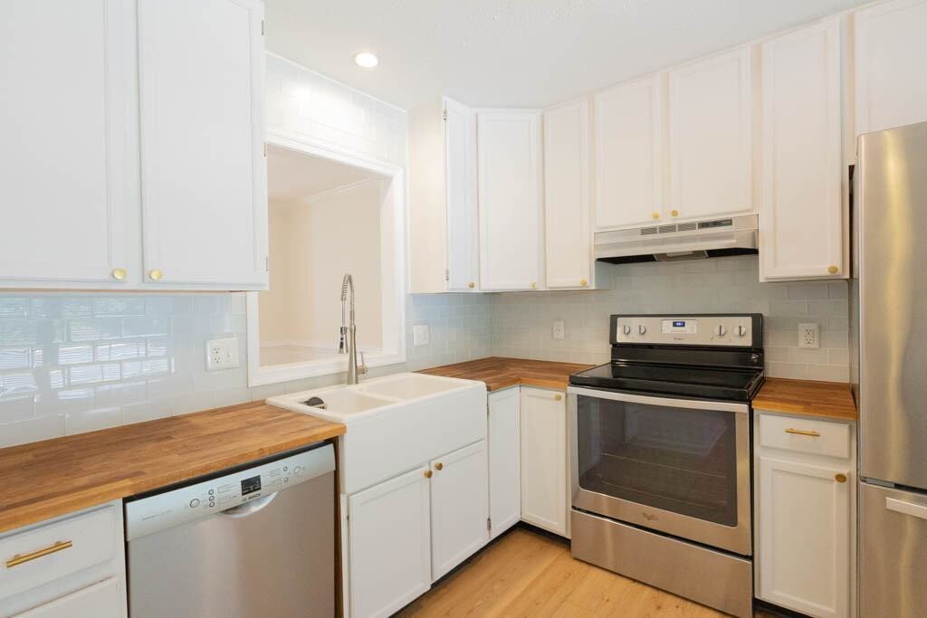 405 Lakeview Ct - Photo 6 of 36