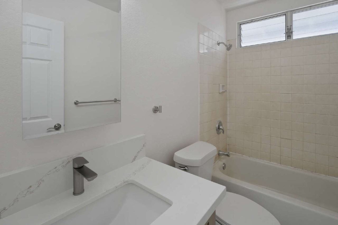 94-703 Lahaole Pl - Photo 5 of 13