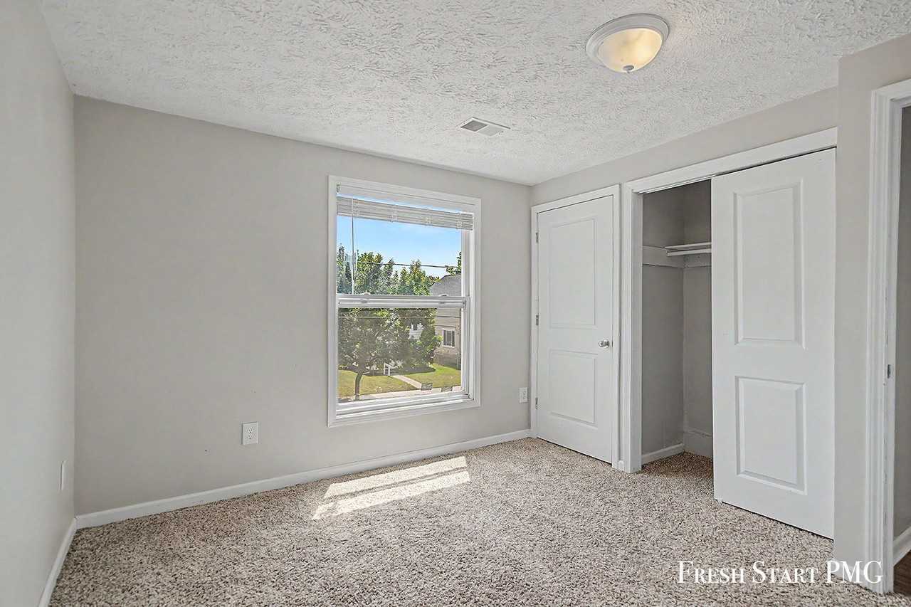 851 Park St Sw #2 - Photo 7 of 23