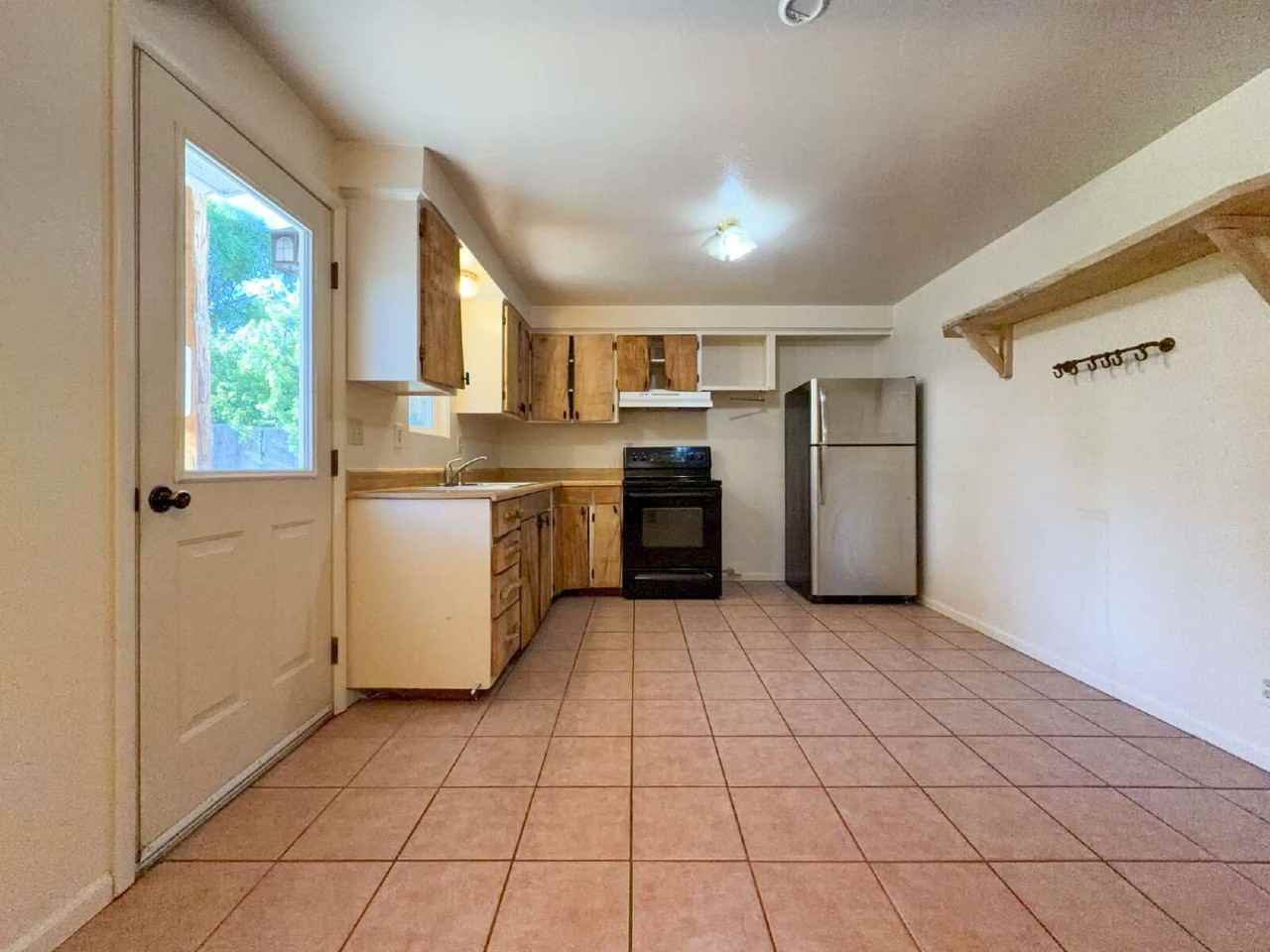 816 S Wardwell Ave - Photo 3 of 25
