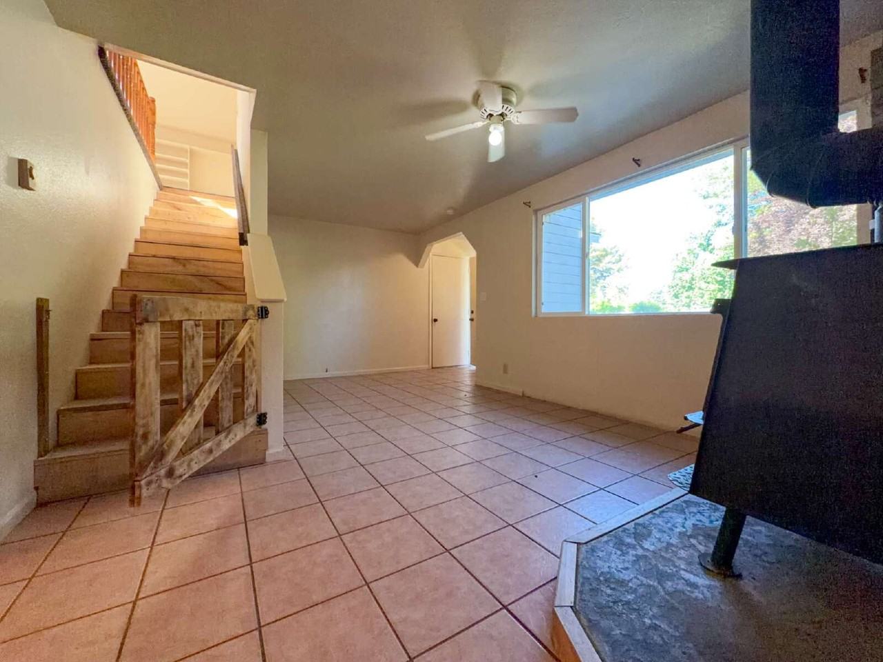 816 S Wardwell Ave - Photo 6 of 25