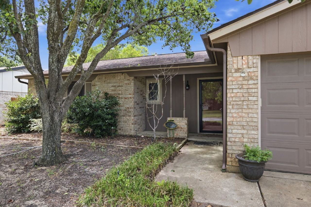 525 Parkview Dr - Photo 4 of 28