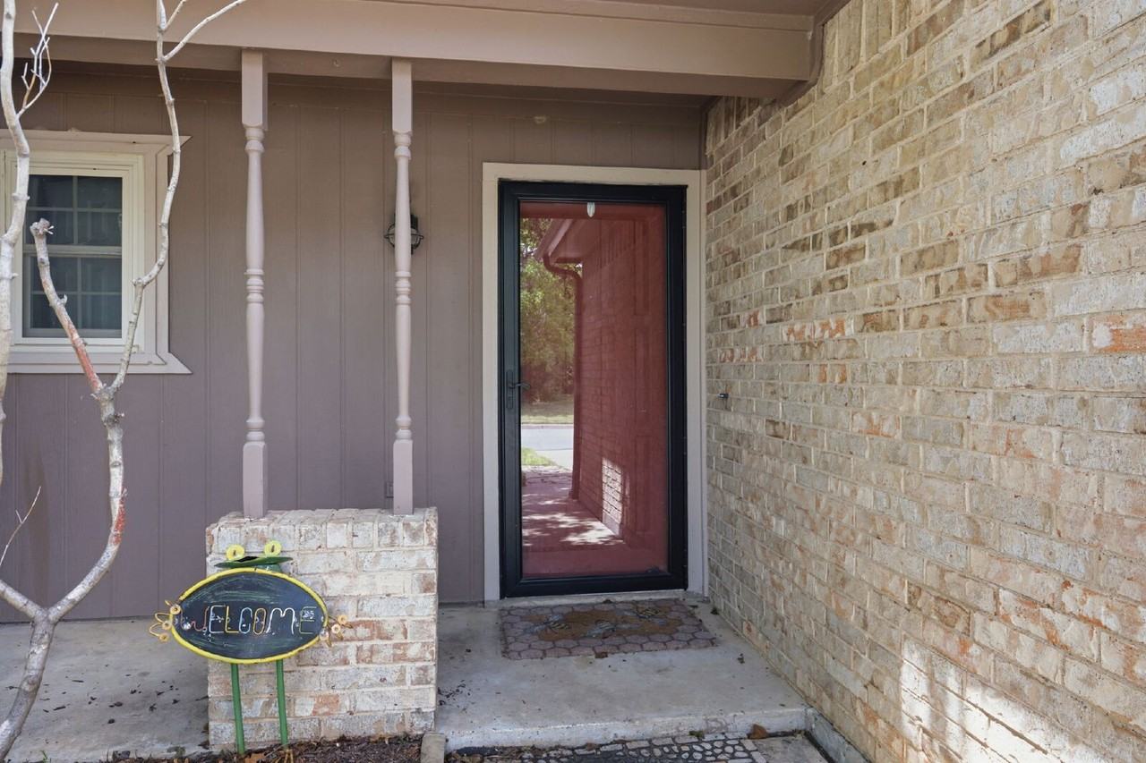 525 Parkview Dr - Photo 5 of 28