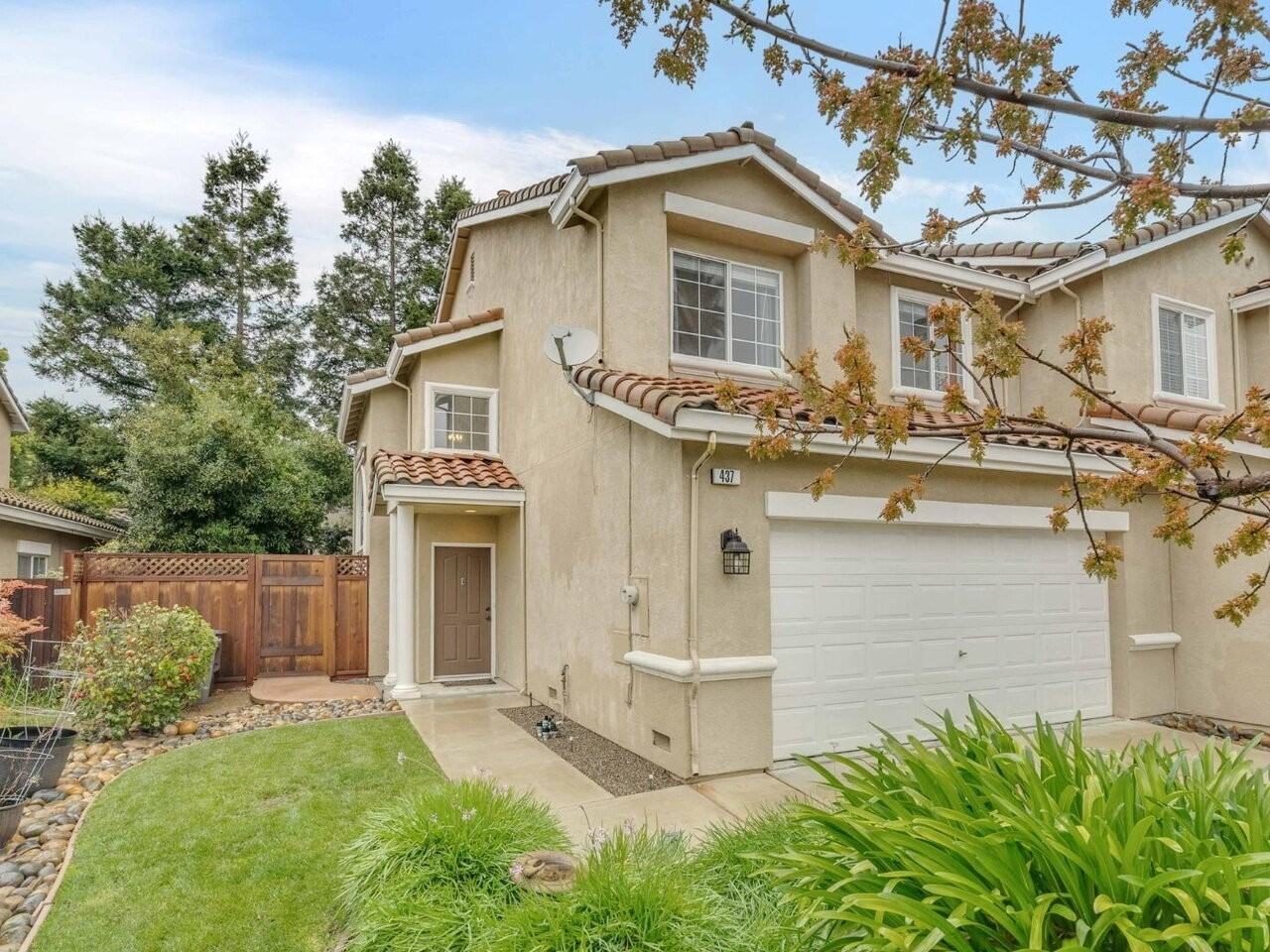 437 Calle Cerro - Photo 3 of 32
