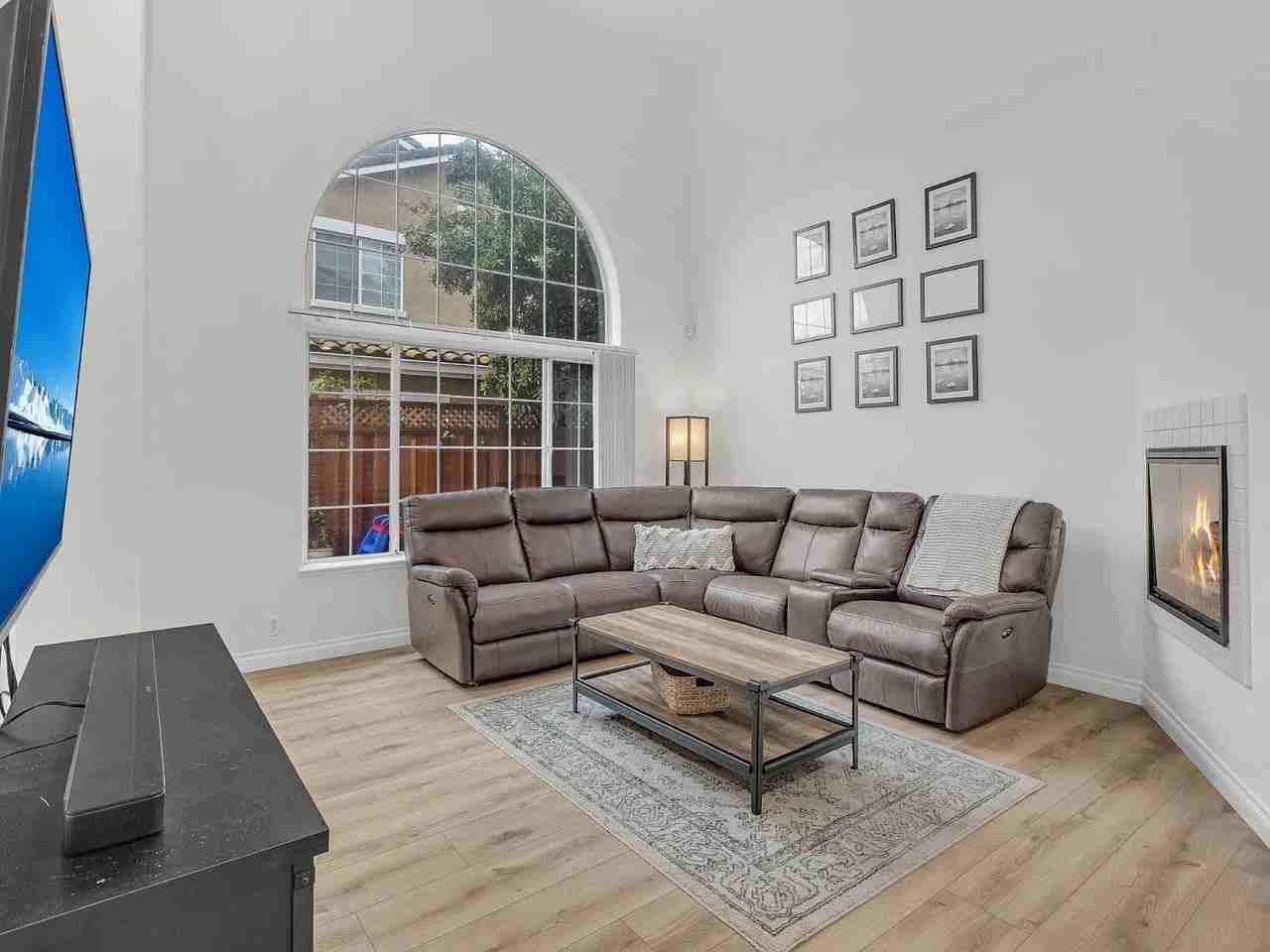 437 Calle Cerro - Photo 5 of 32
