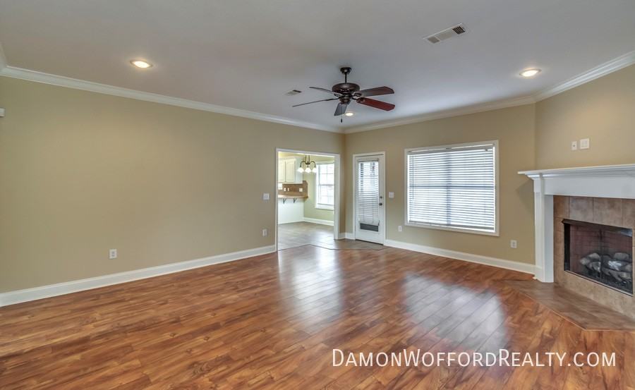 119 Kenzie Dr - Photo 4 of 33