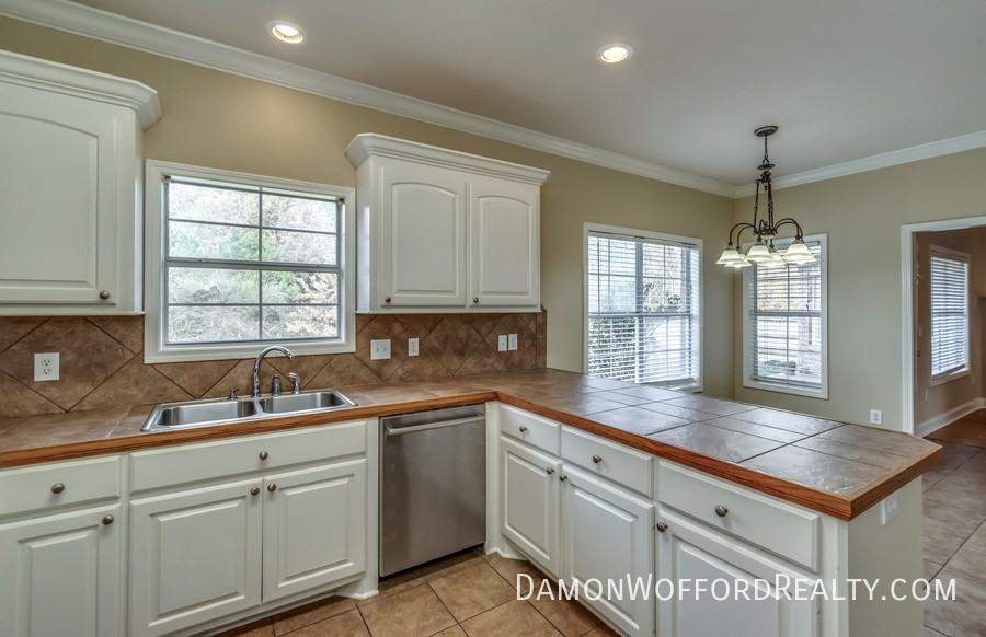 119 Kenzie Dr - Photo 7 of 33