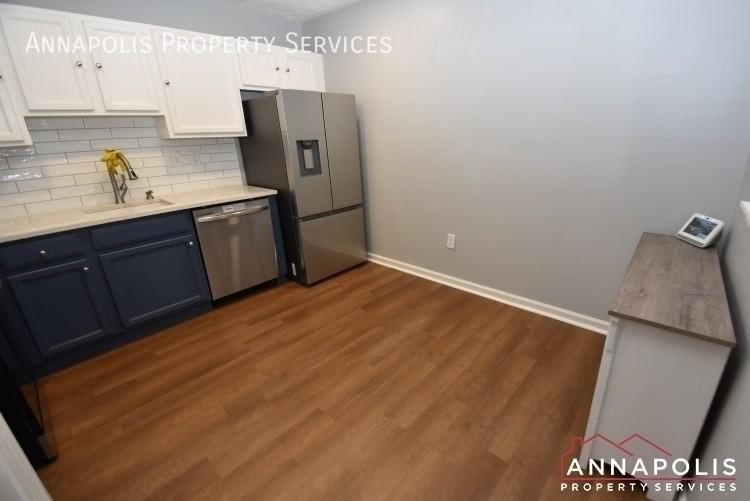 8031 Brookstone Ct - Photo 5 of 23