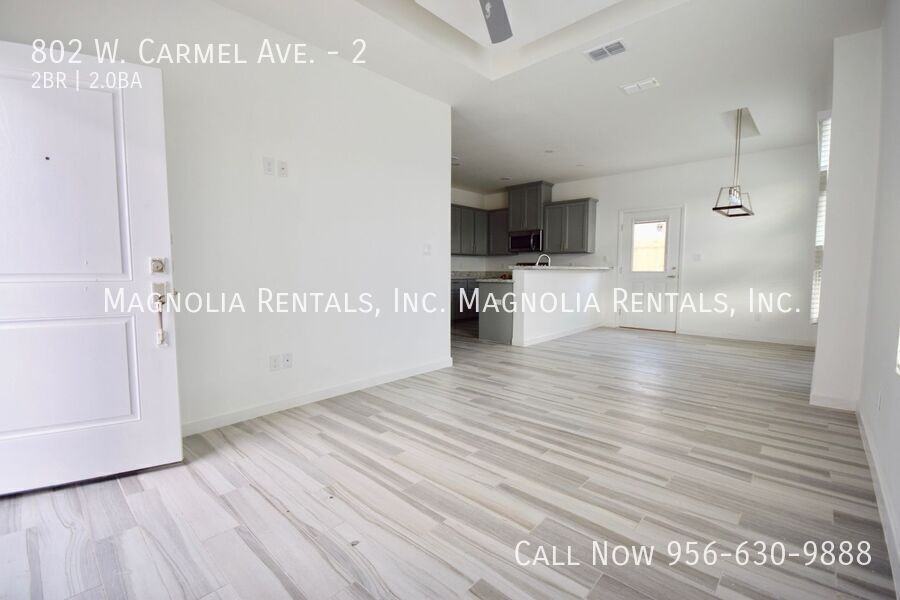 802 W Carmel Ave #2 - Photo 2 of 11