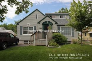 223 1/2 N 12th Ave - Photo 1 of 1