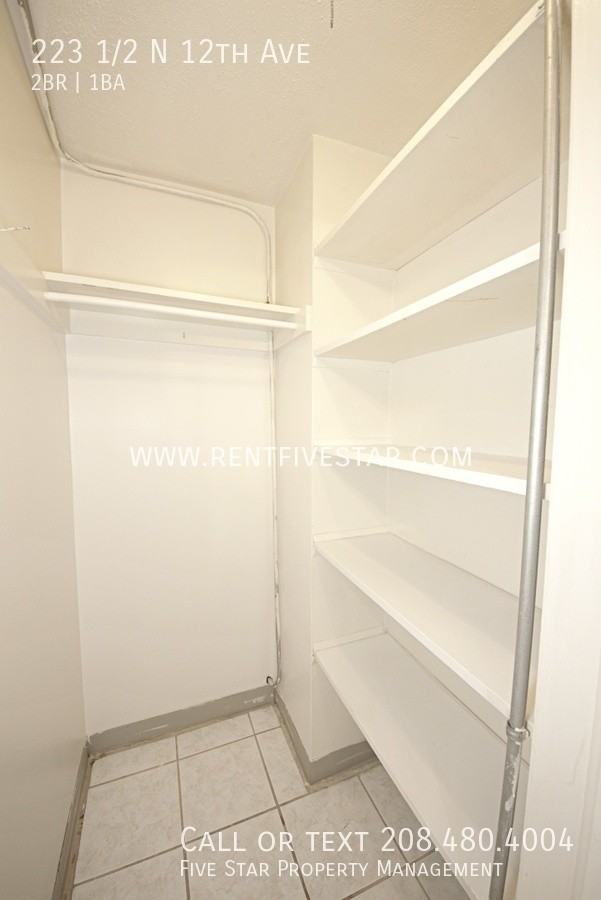 223 1/2 N 12th Ave - Photo 5 of 9