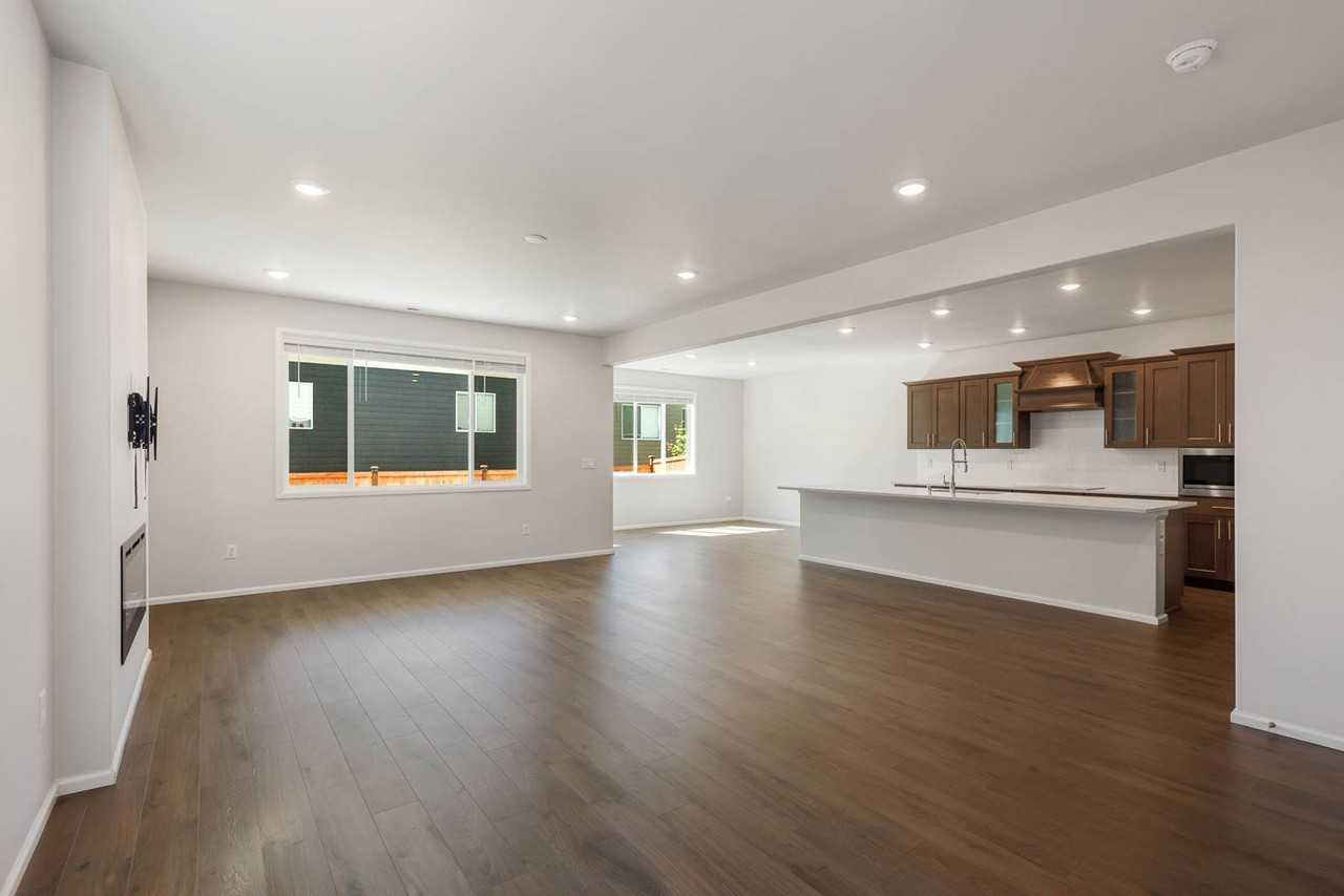 21112 42nd Dr Se - Photo 3 of 27
