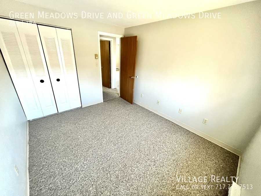 Green Meadows Drive & & Green Meadows Drive #529 - Photo 3 of 50