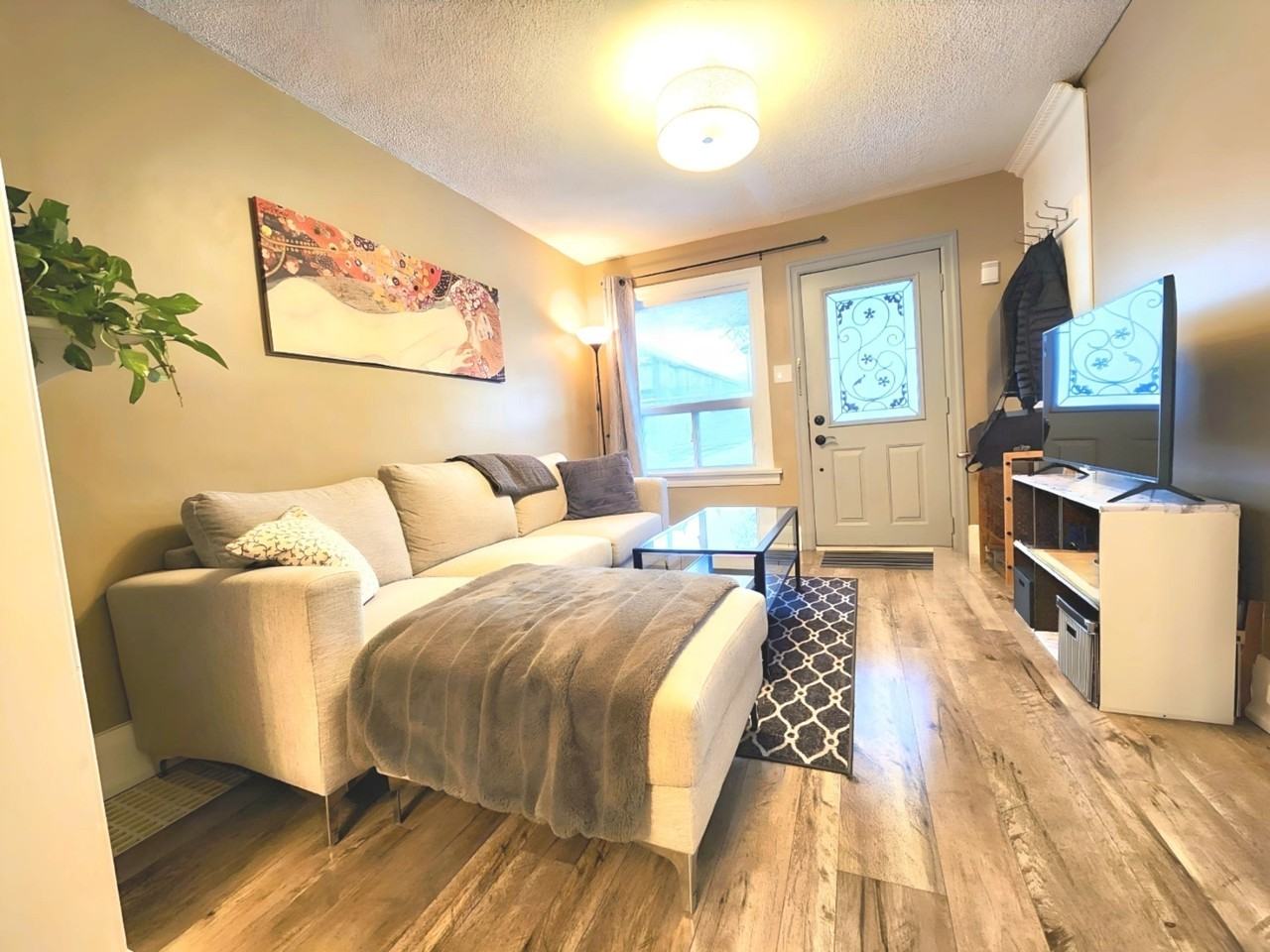 2 Simpson Avenue #Main - Photo 4 of 19