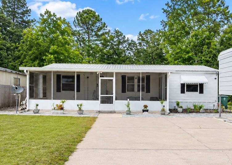 7703 Erinwood Ct E - Photo 6 of 10