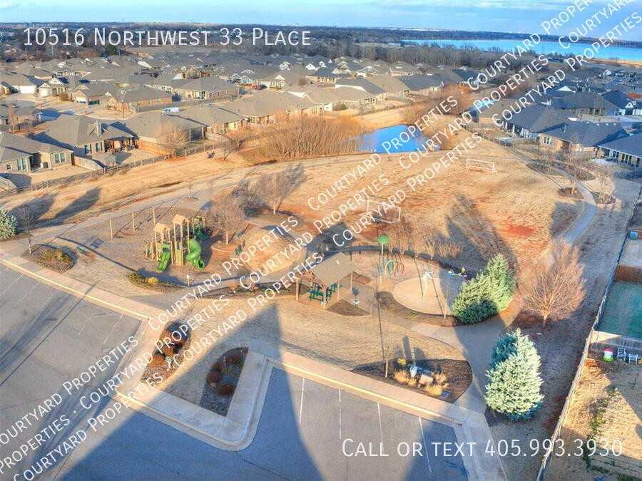 10516 Nw 33rd Pl - Photo 5 of 47
