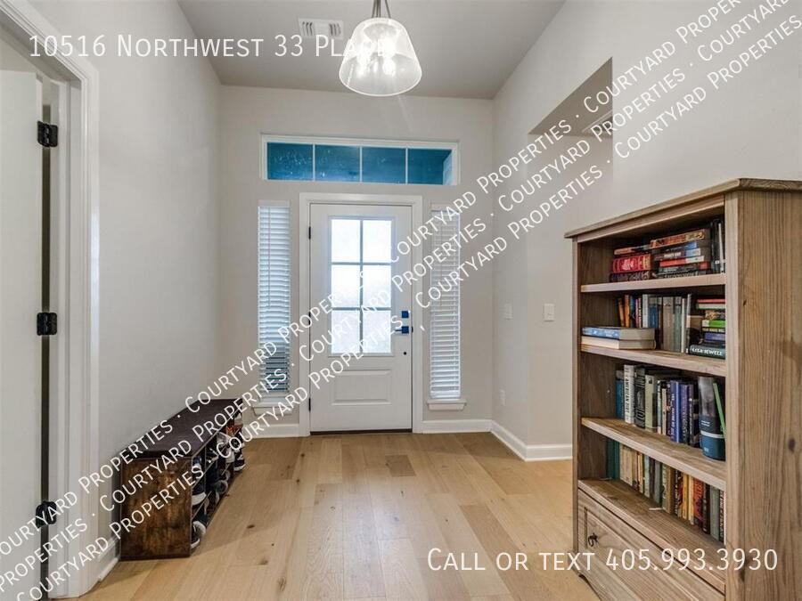 10516 Nw 33rd Pl - Photo 6 of 47