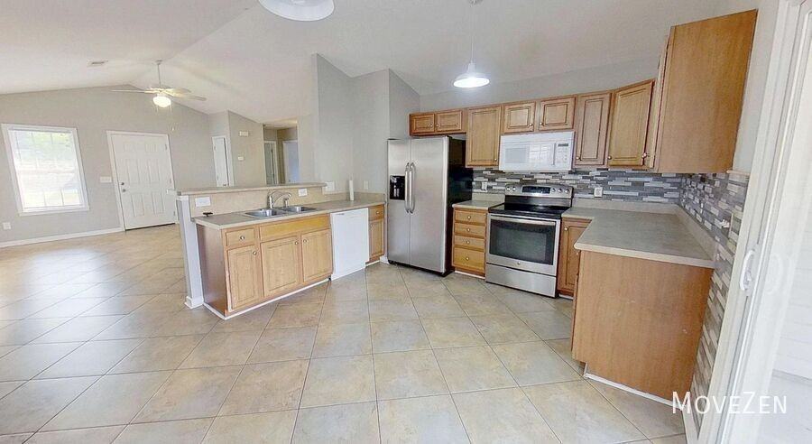 2034 Monroe St - Photo 3 of 31