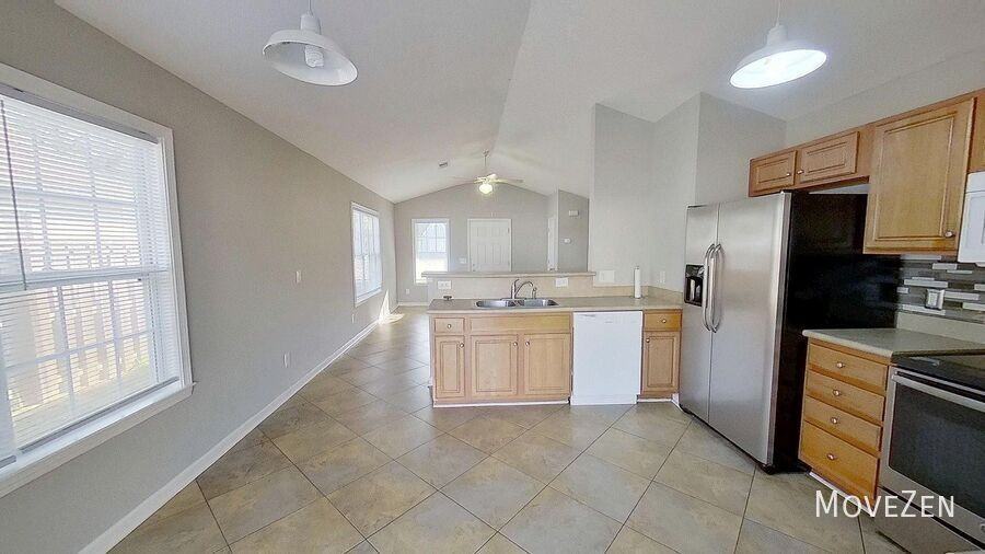 2034 Monroe St - Photo 6 of 31