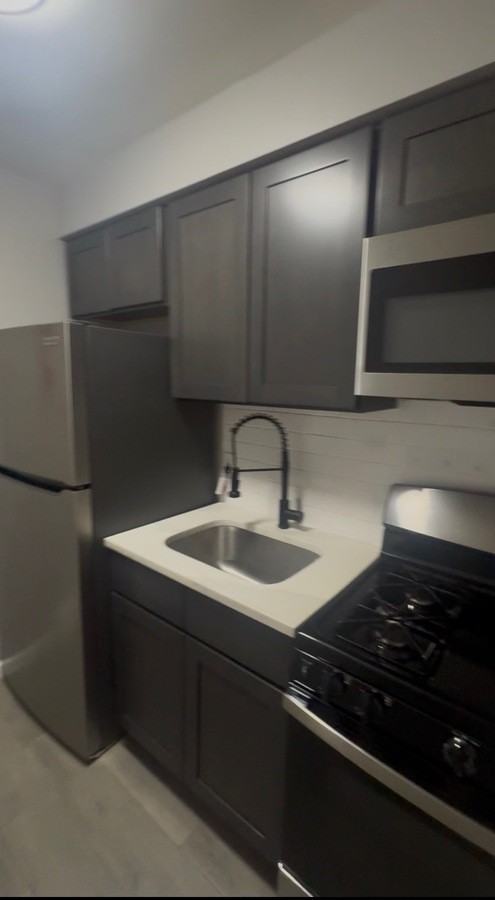 26 Stiles St #10 - Photo 3 of 8