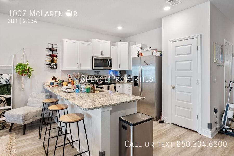 1007 Mclaren Cir - Photo 4 of 34