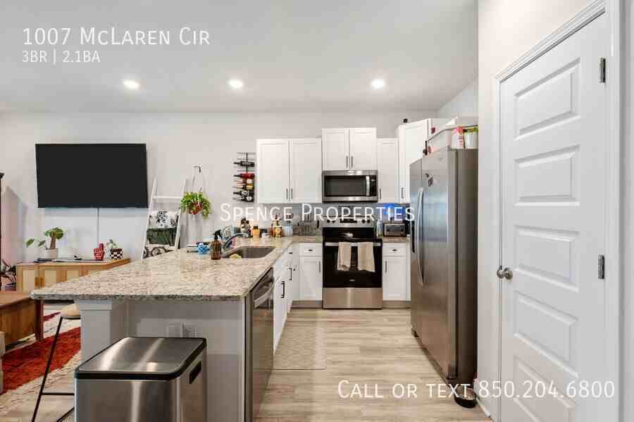 1007 Mclaren Cir - Photo 5 of 34