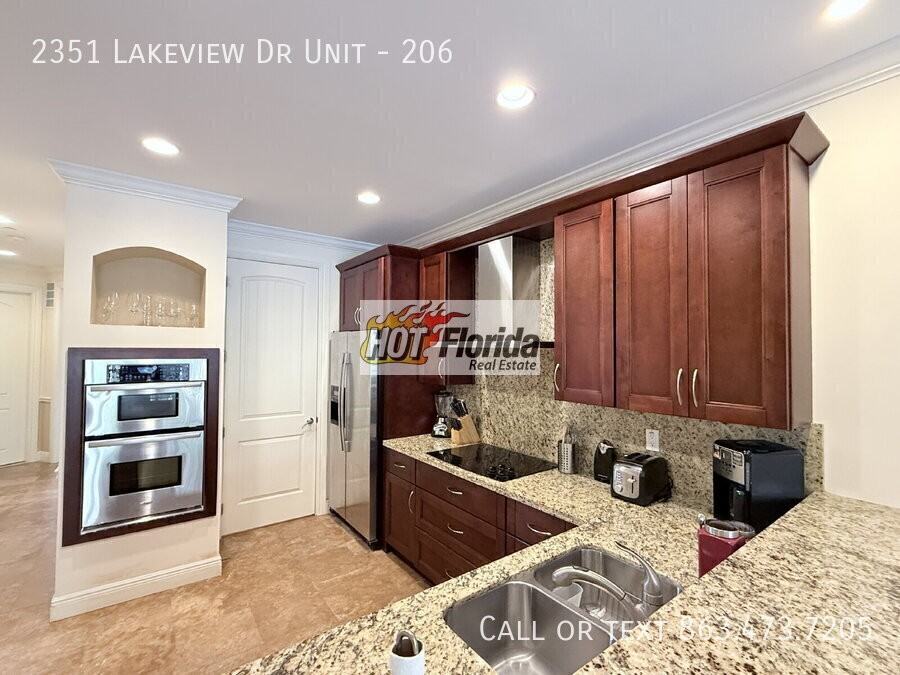 2351 Lakeview Dr #206 - Photo 7 of 41