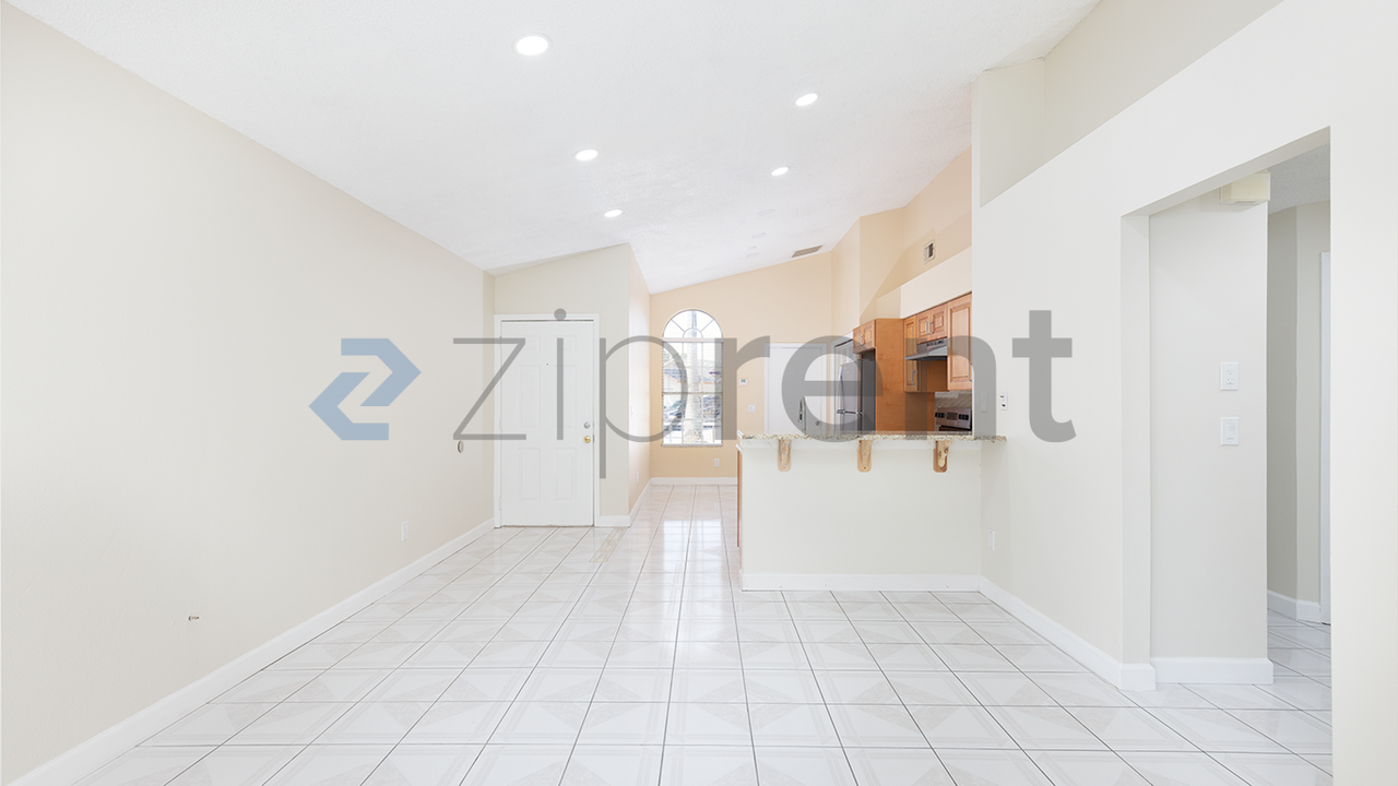 5425 Wood Crossing St - Photo 4 of 17