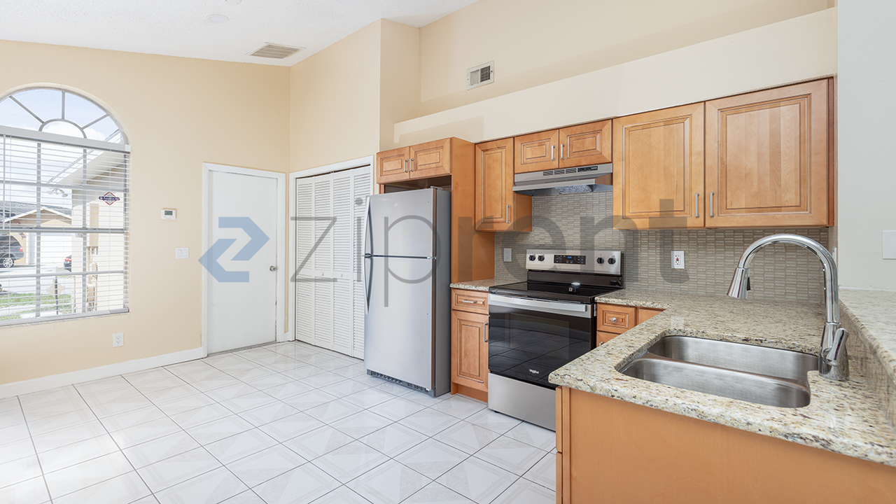 5425 Wood Crossing St - Photo 6 of 17