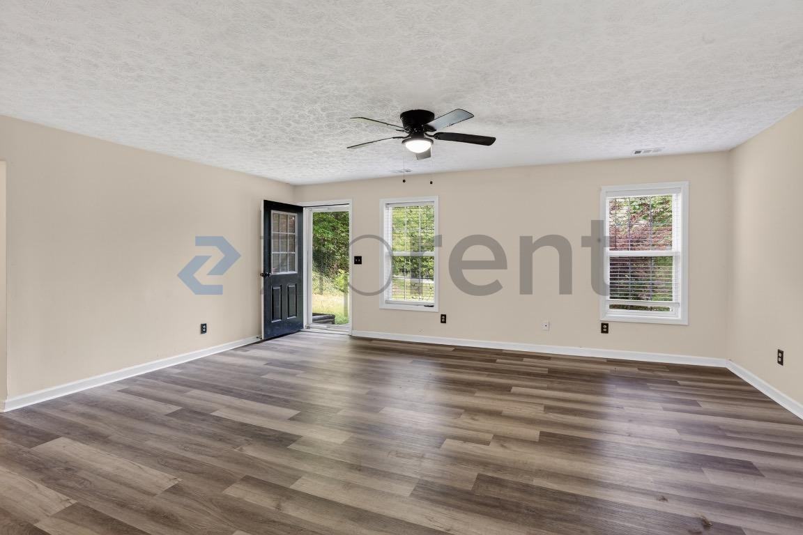 248 Mountain Brook Rd - Photo 7 of 34