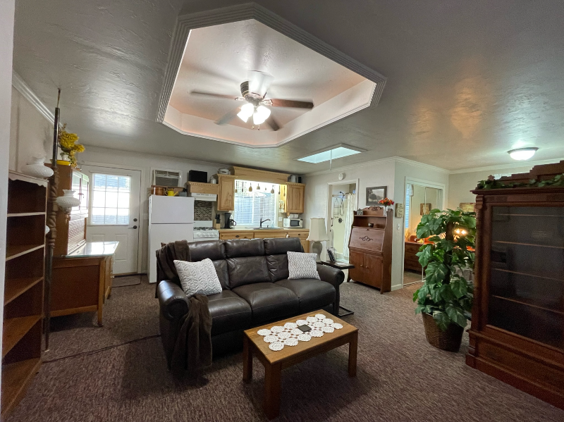 1292 S Columbus Ave - Photo 4 of 12