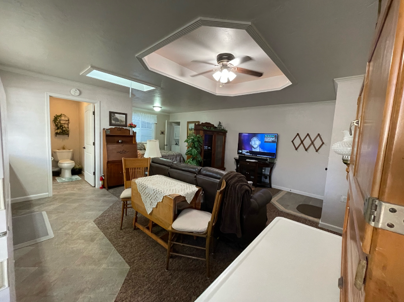 1292 S Columbus Ave - Photo 5 of 12