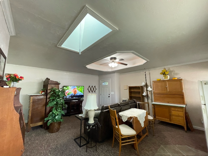 1292 S Columbus Ave - Photo 6 of 12