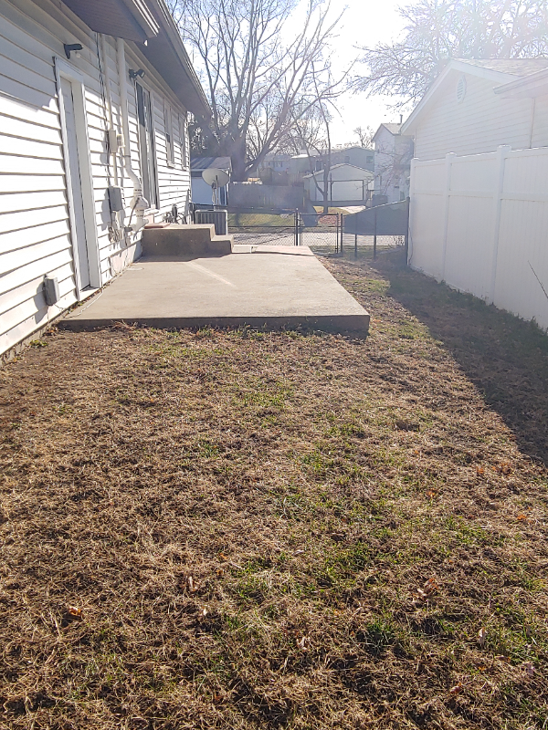 4080 Boston Dr - Photo 4 of 30