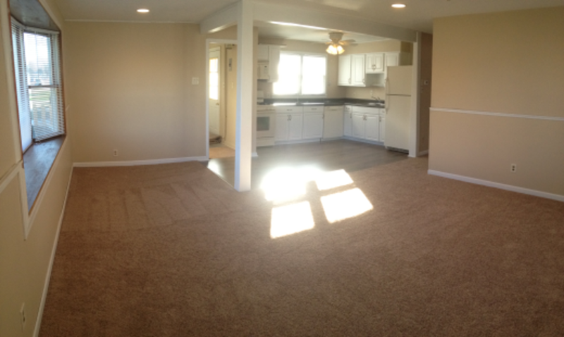 2743 N Main St - Photo 5 of 15
