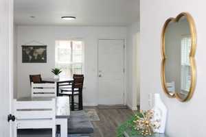 featured image of 615 W Moan Pl
