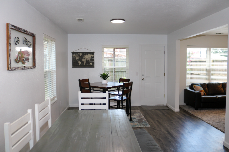 615 W Moan Pl - Photo 6 of 40