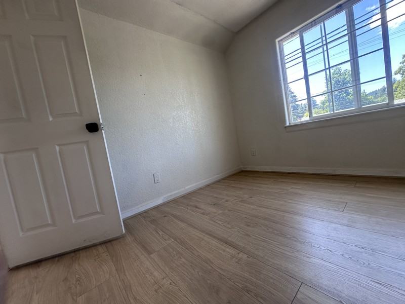 3100 Se 122nd Ave #MAIN - Photo 4 of 28